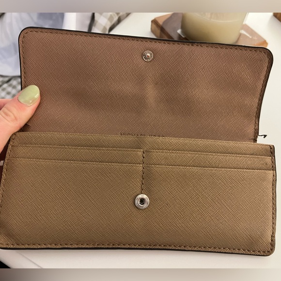 Michael Kors Wallet - Picture 4 of 4